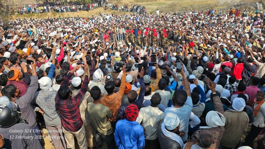 शहीद जवान अबरार अहमद का जनाजा 