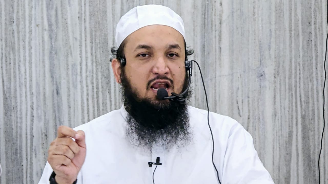 आतंकवादी इस्लाम और इंसानियत दोनों के दुश्मन:अमीनुल हक क़ासमी