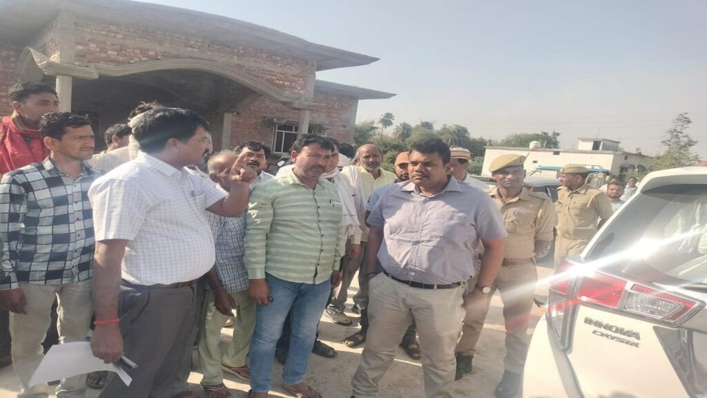 1200 बीघा फसल जलकर खाक, डीएम, एसडीएम ने किया मुआयना